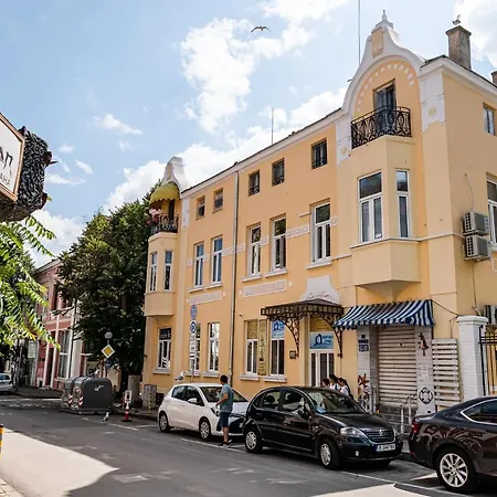 Aristocratic 2bdrm Apartmán *