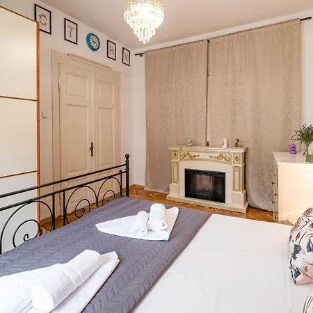 Aristocratic 2bdrm Apartmán Varna