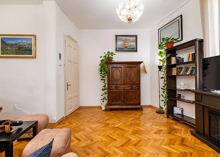 דירה Aristocratic 2bdrm וארנה