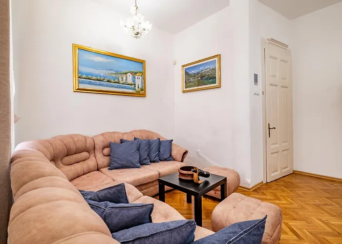 דירה Aristocratic 2bdrm וארנה