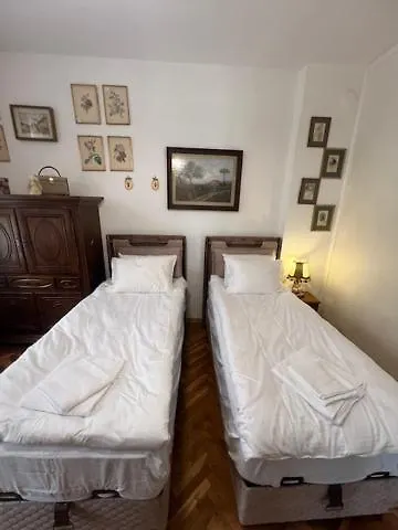 דירה Aristocratic 2bdrm וארנה