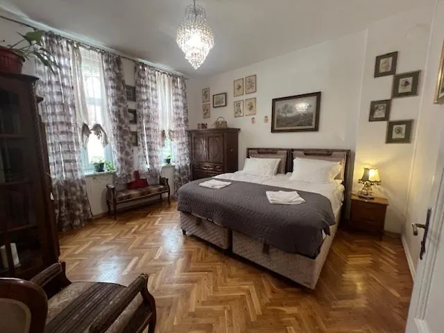 Aristocratic 2bdrm וארנה