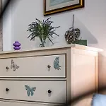 Aristocratic 2bdrm Lejlighed