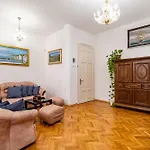 Lejlighed Aristocratic 2bdrm *
