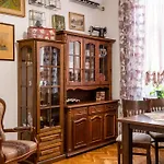 Aristocratic 2bdrm Lejlighed
