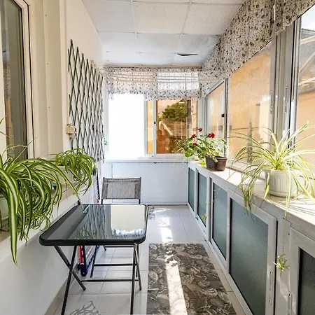 דירה Aristocratic 2bdrm וארנה