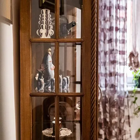 Aristocratic 2bdrm דירה *