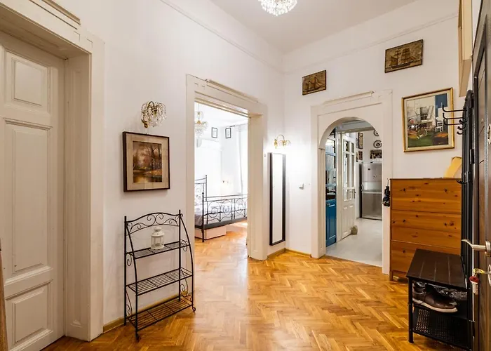 Aristocratic 2bdrm * Varna