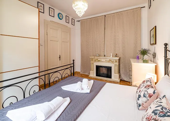 Aristocratic 2bdrm Daire Varna