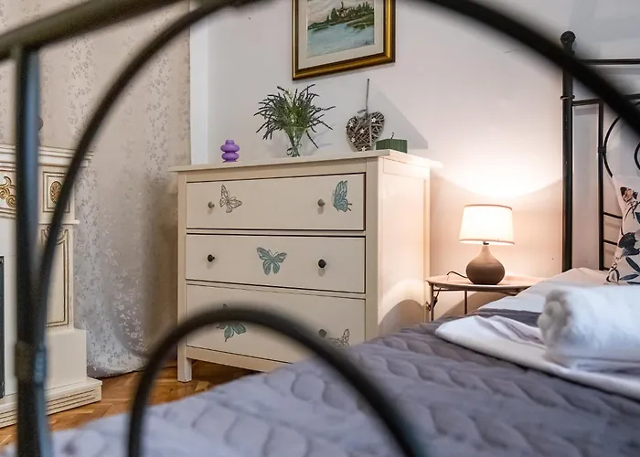 Aristocratic 2bdrm * Varna